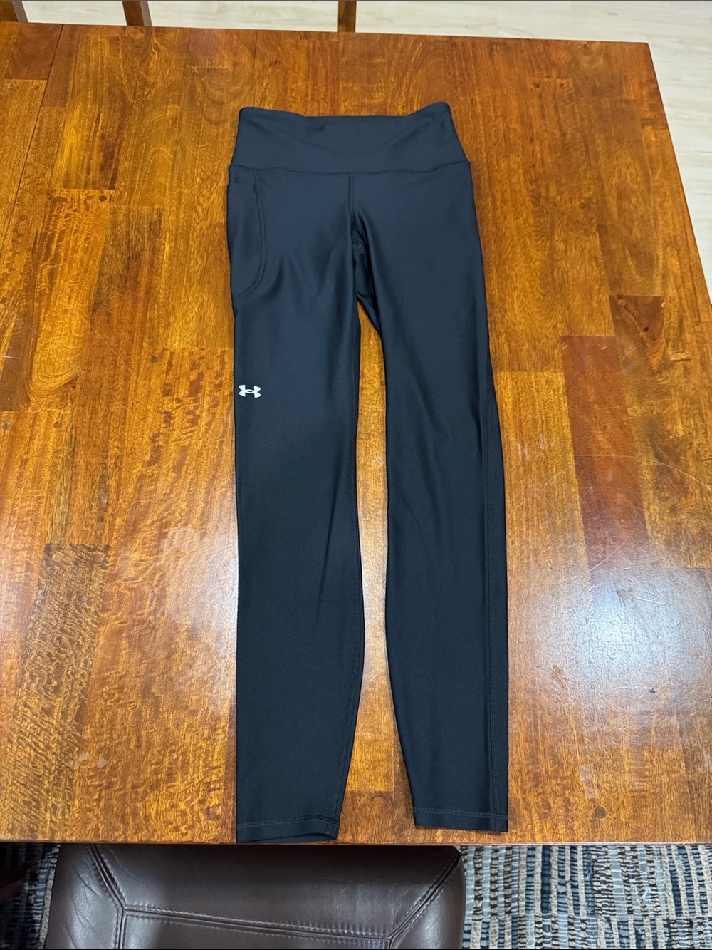 NWT Under Armour Black Women's High-Rise Compression Leggings with Side Pocket